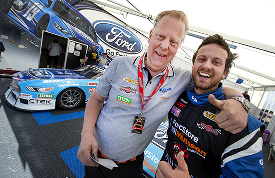 Mattias Lindberg, Vankiva kör V8 Thunder Cars på Lungbyhed för Bryntesson Motorsport, Thomas Bryntesson till vänster