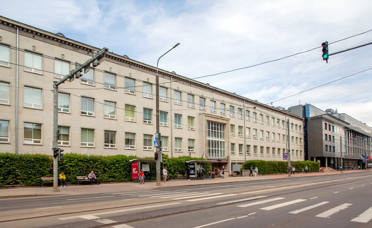 Narvagatan utanför Tallins universitet. Foto: Arne Maasik