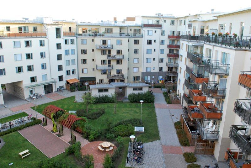 Överblick över gården från översta våningen