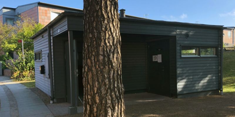Hästskon: nya lås till sopskåp och miljöstuga