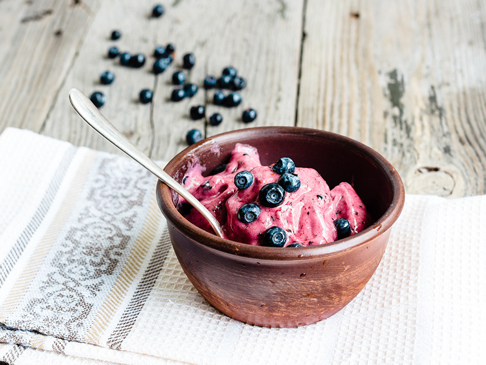 Blueberry-cardamom-nice-cream_960