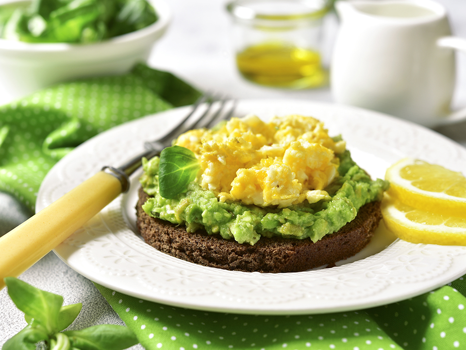 avocado-toast_with_scrambled_eggs_960 (1)