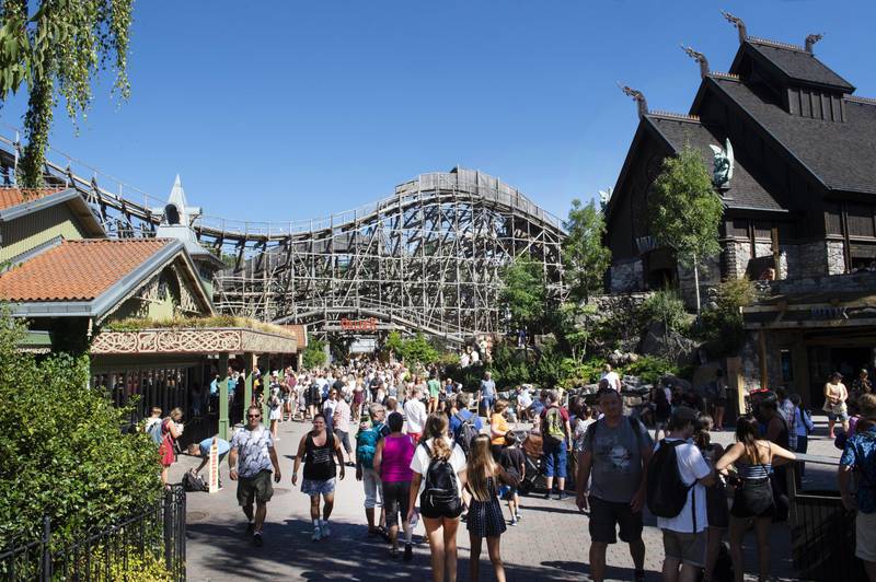 Die Achterbahn Balder aus Holz im Freizeitpark Liseberg in Göteborg