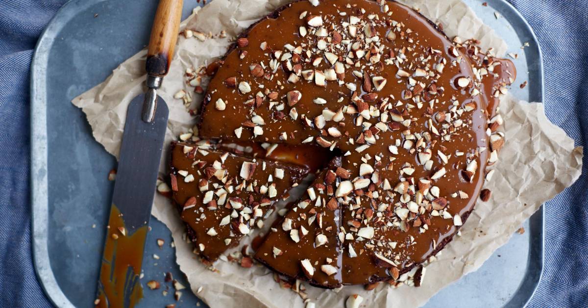 Swedish sticky chocolate cake aka kladdkaka recipe | Visit Sweden