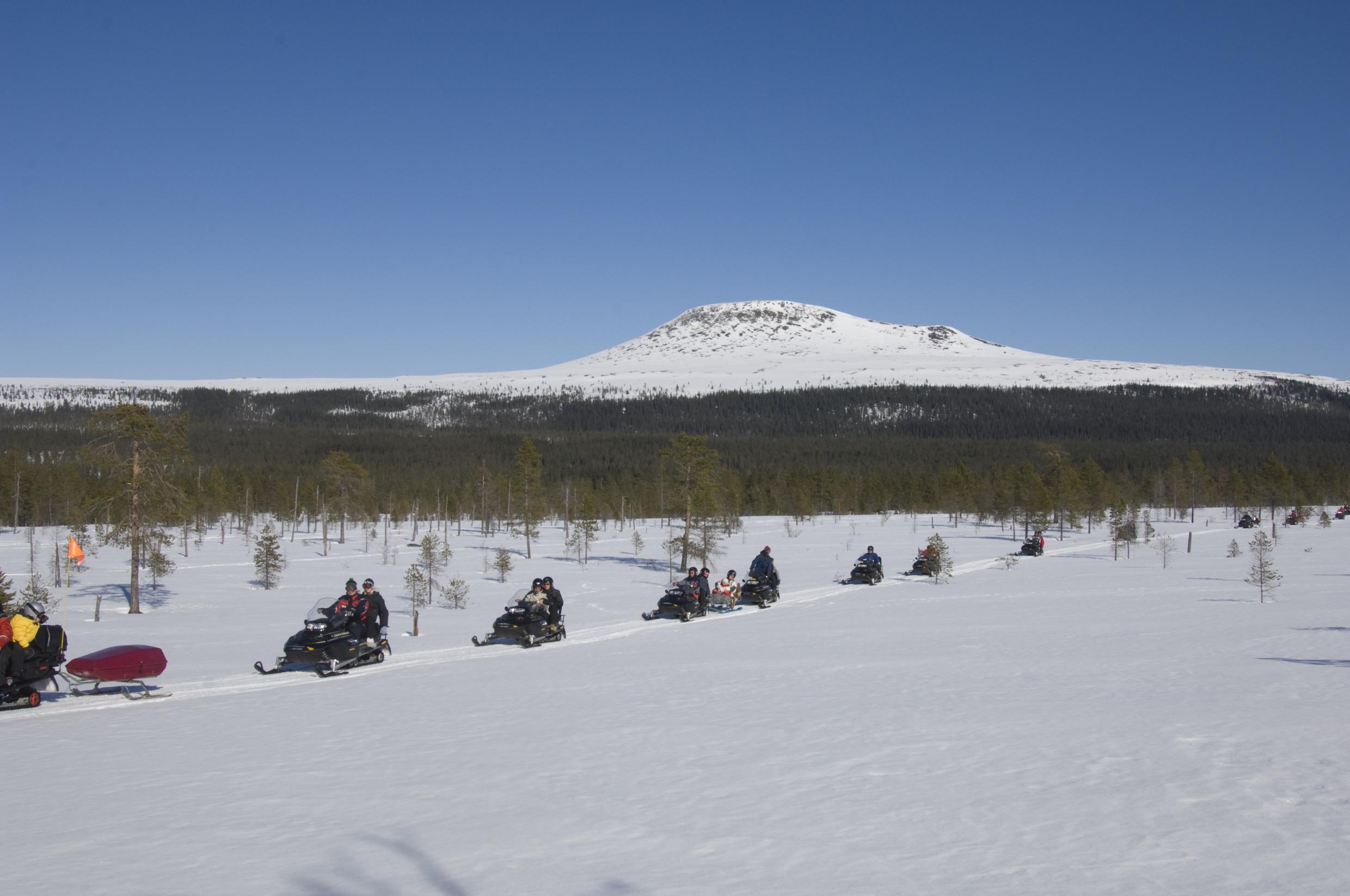 Snowmobile ride in Dalarna