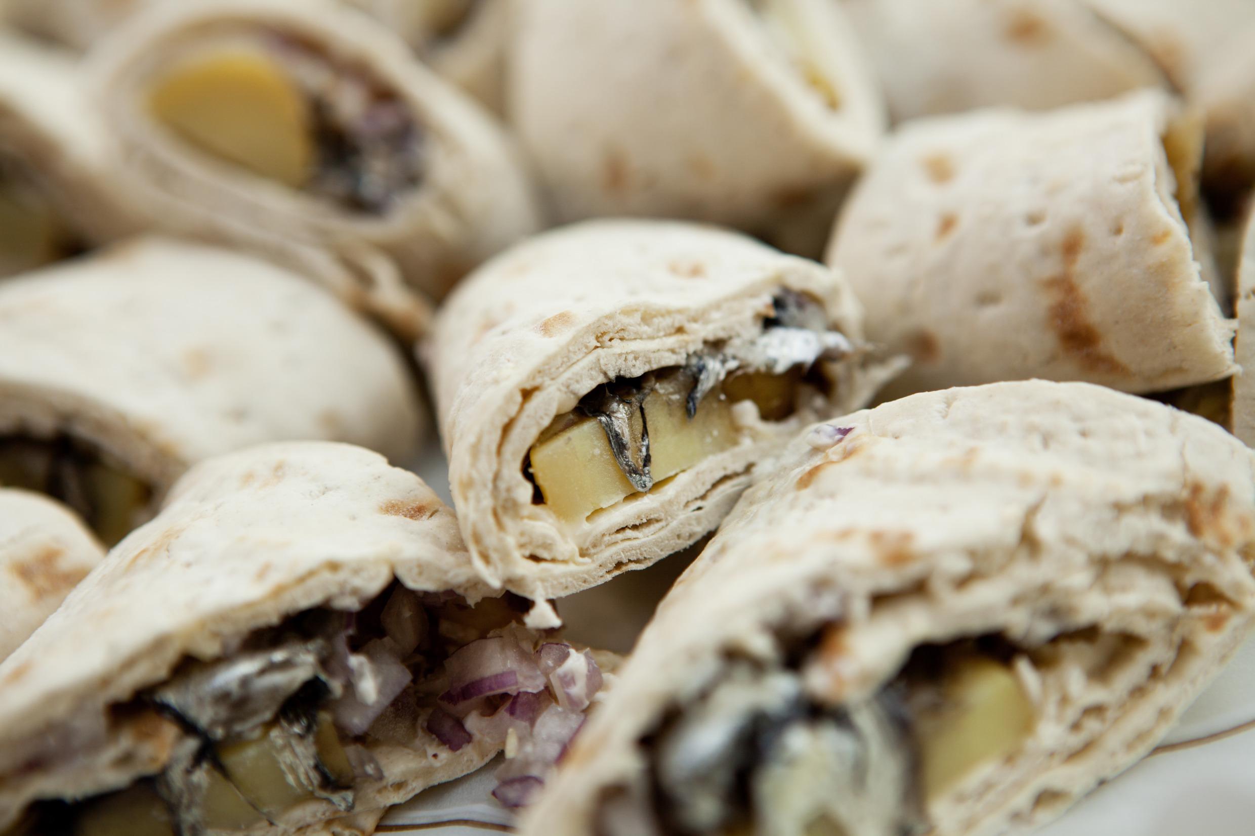 Wrap mit gegorenem Hering