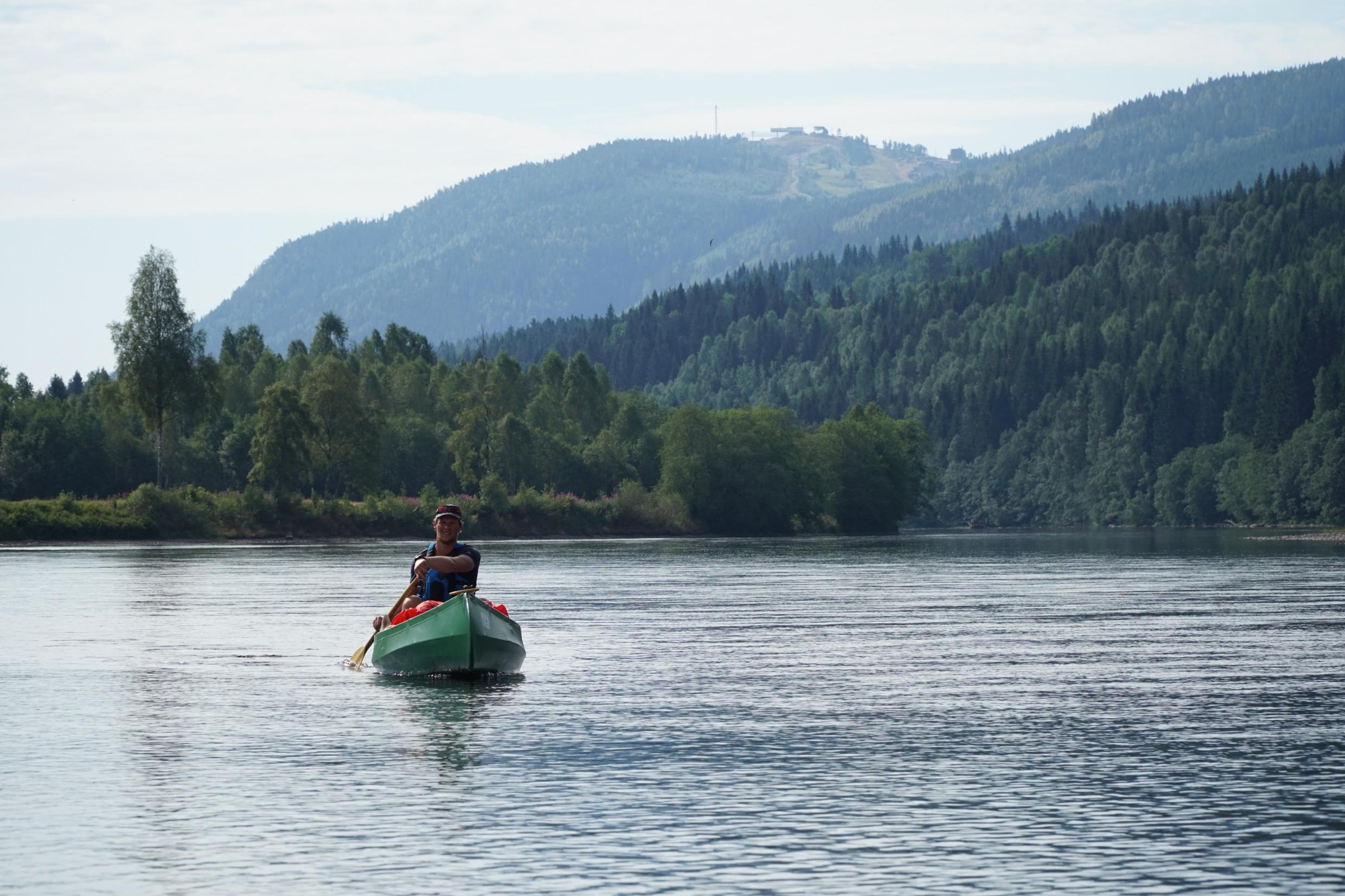Canoë sur la rivière Klarälven dans le Värmland