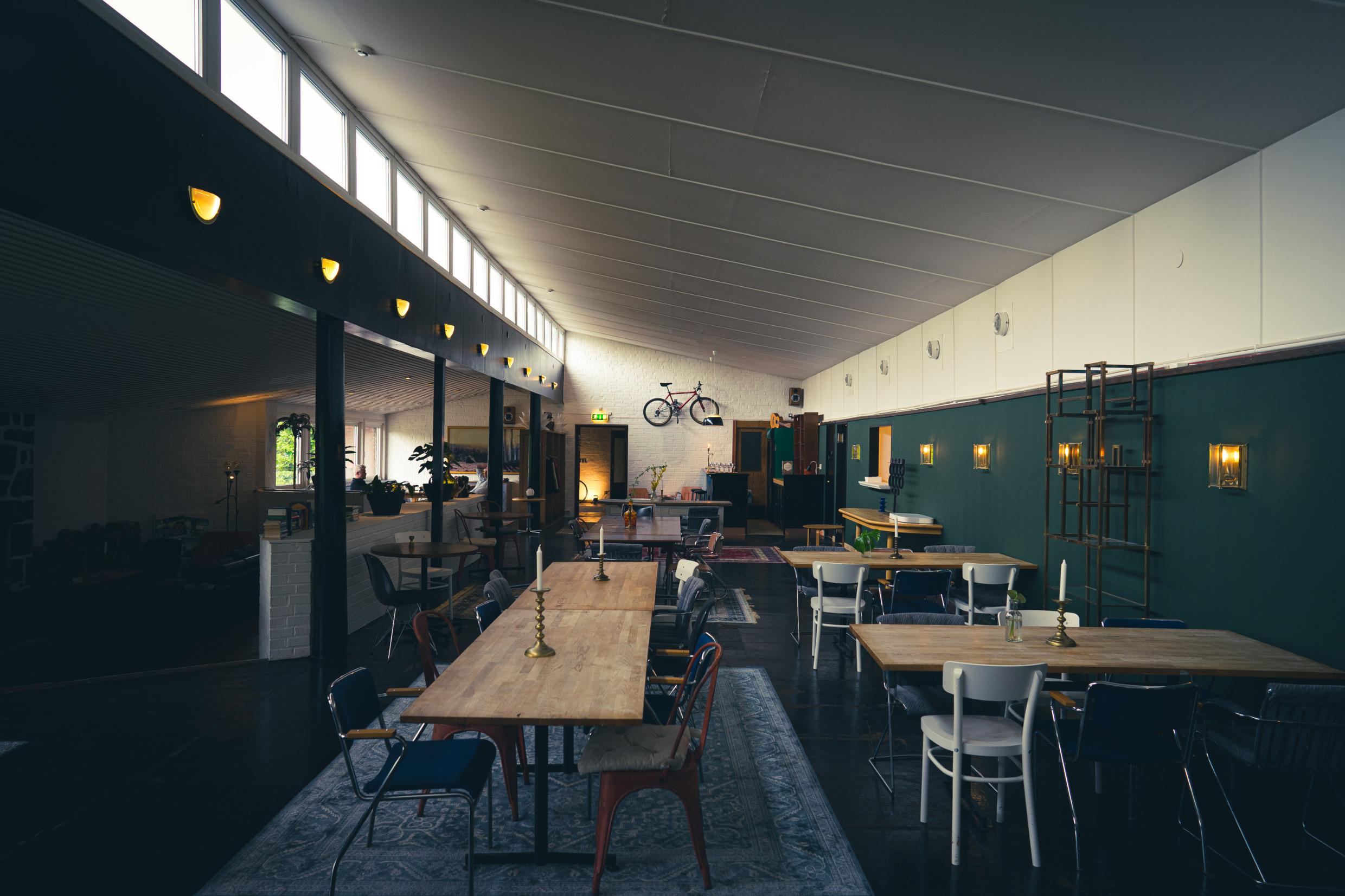 Dining area at Nature Shelter Hotel Åsljungagården, Skåne