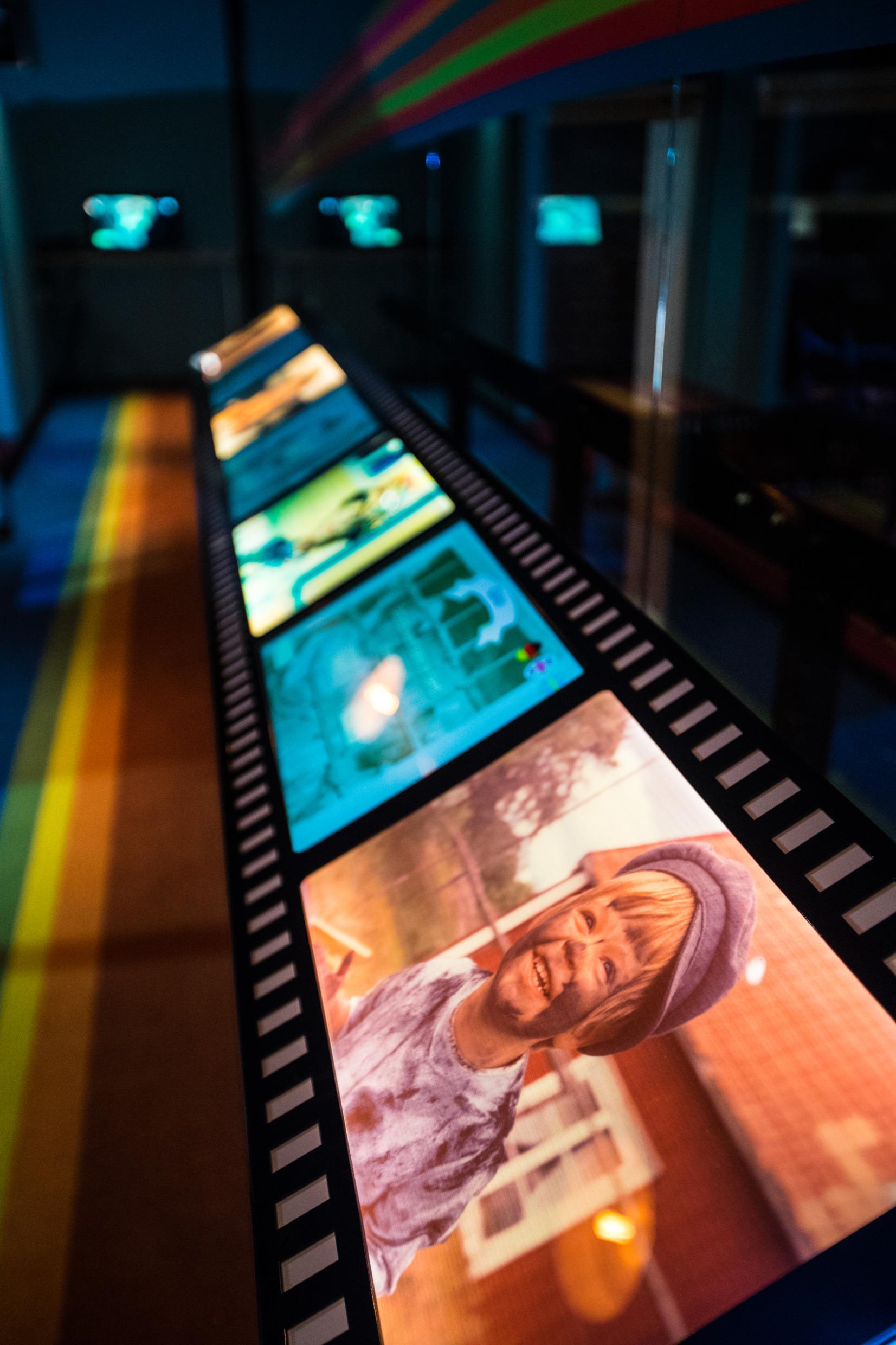 Images provenant de films réalisés à partir des livres d'Astrid Lindgren lors d'une exposition à Filmbyn.