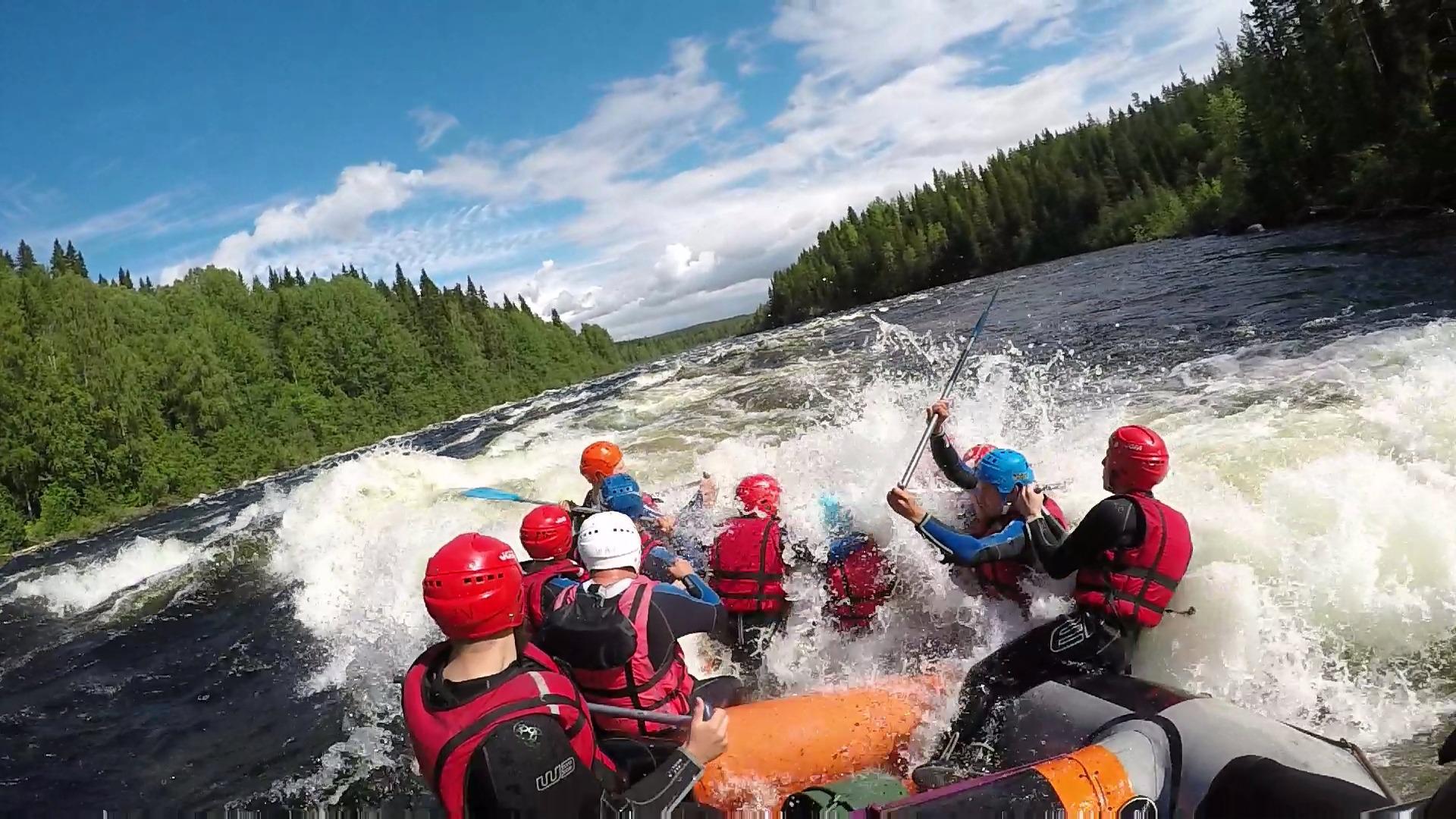 Rafting auf dem Fluss  Vindeln