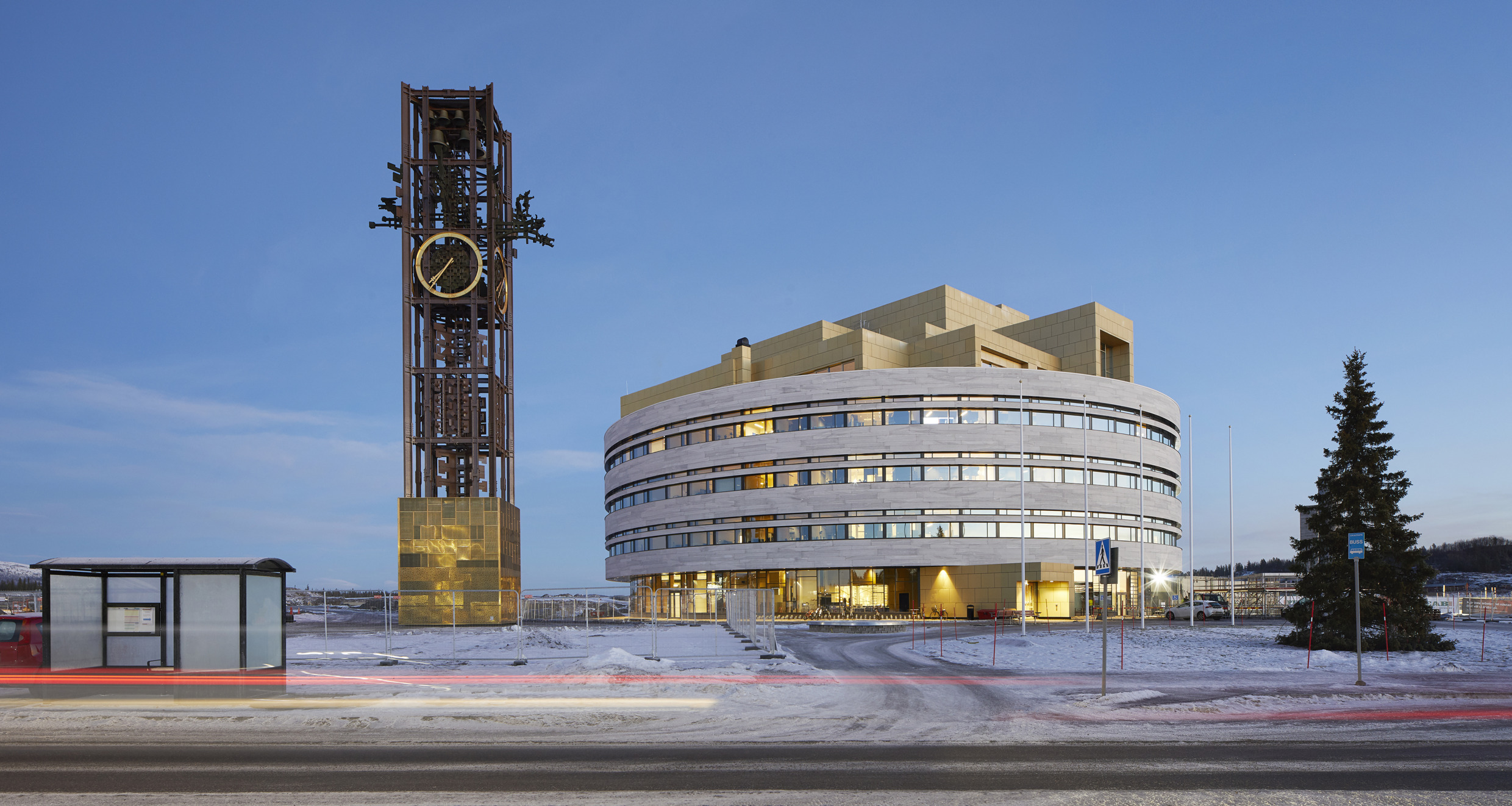 Buitenkant van het stadhuis van Kiruna.