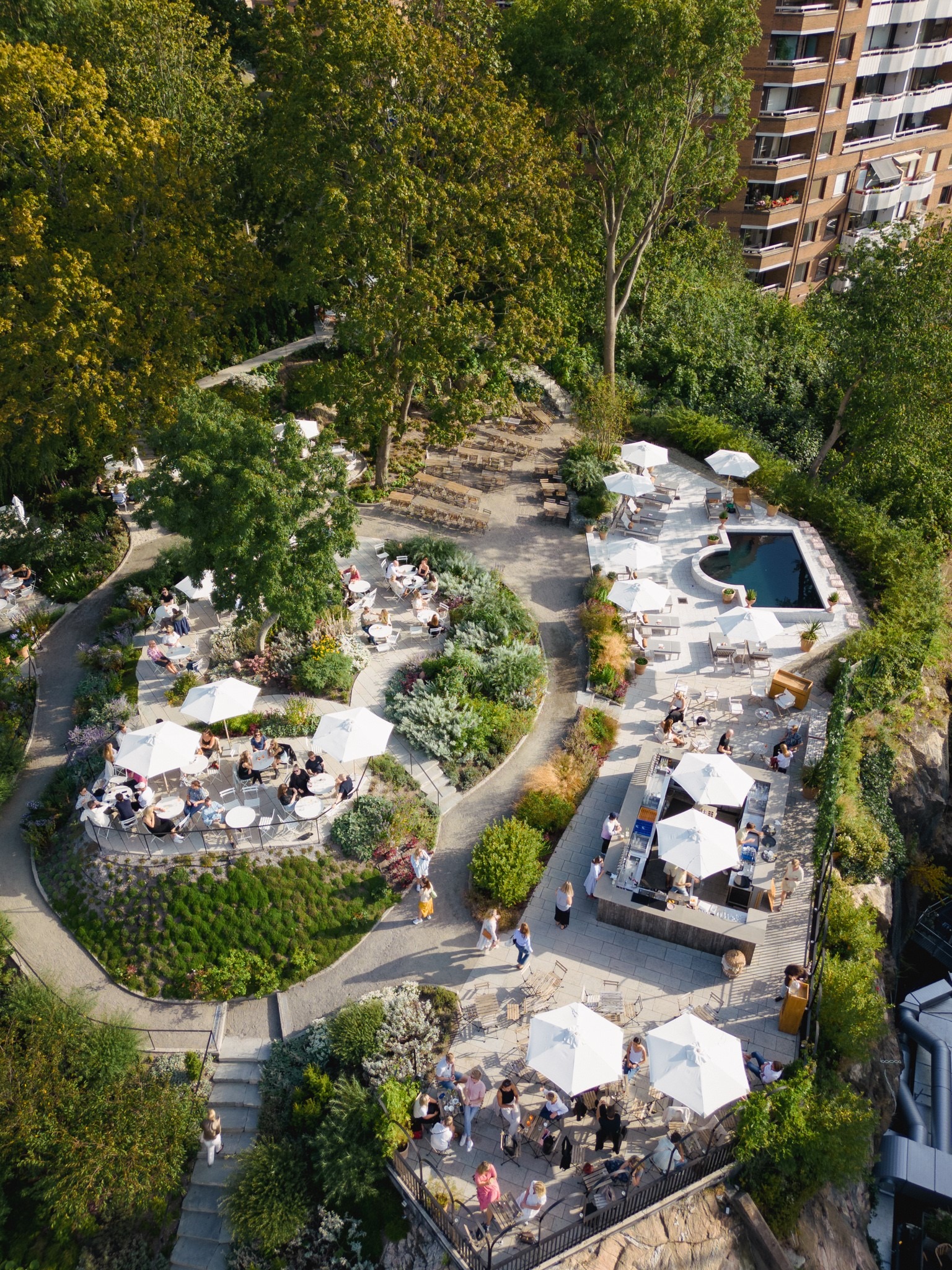 Een luchtfoto van het dak van de Skanshof.