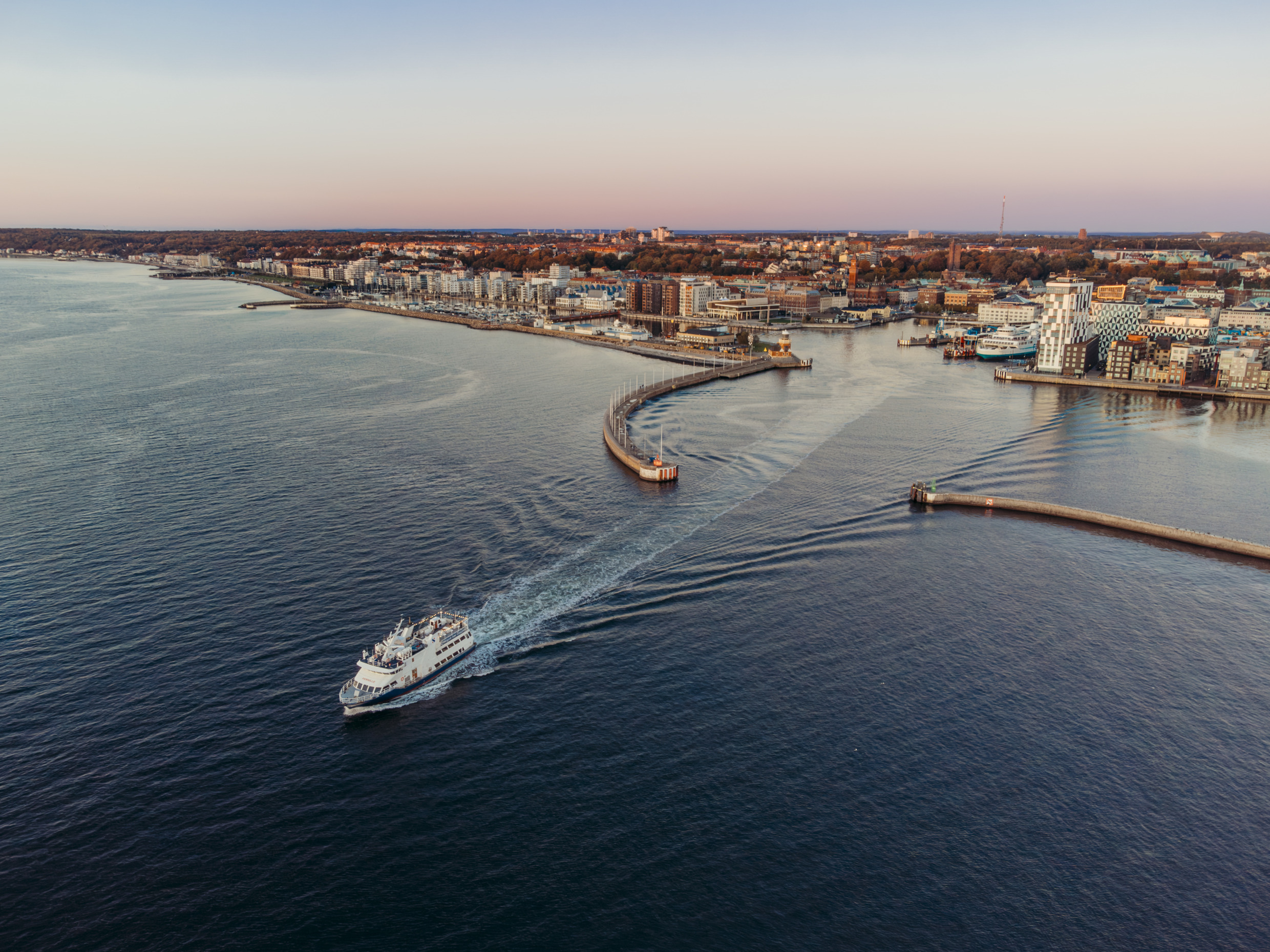 Passagierfähre, die von Helsingborg über die Öresundstraße nach Helsingør in Dänemark fährt.
