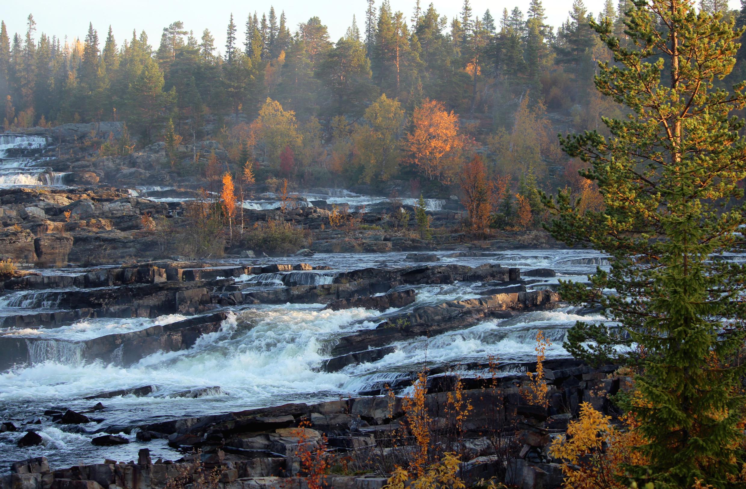 Zicht op The Stair Step Fall in de herfst.