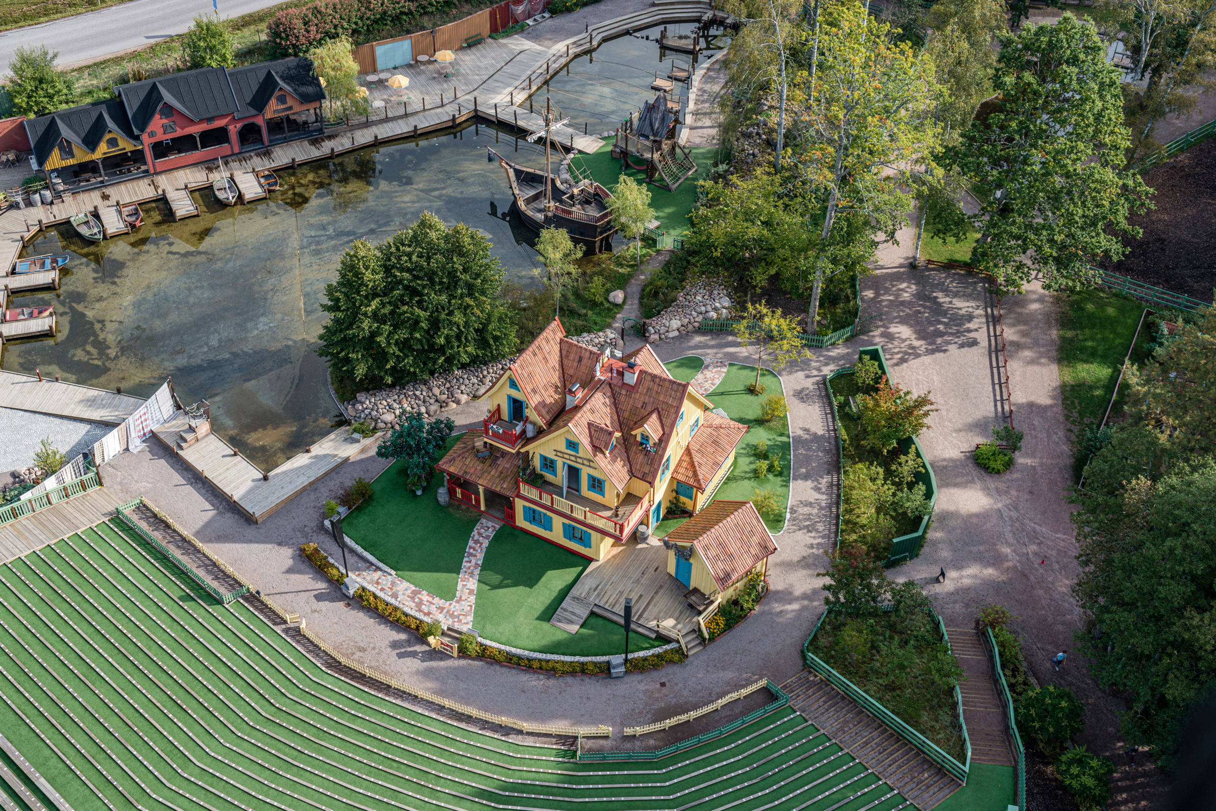 Aperçu d'un parc d'attractions pour enfants.