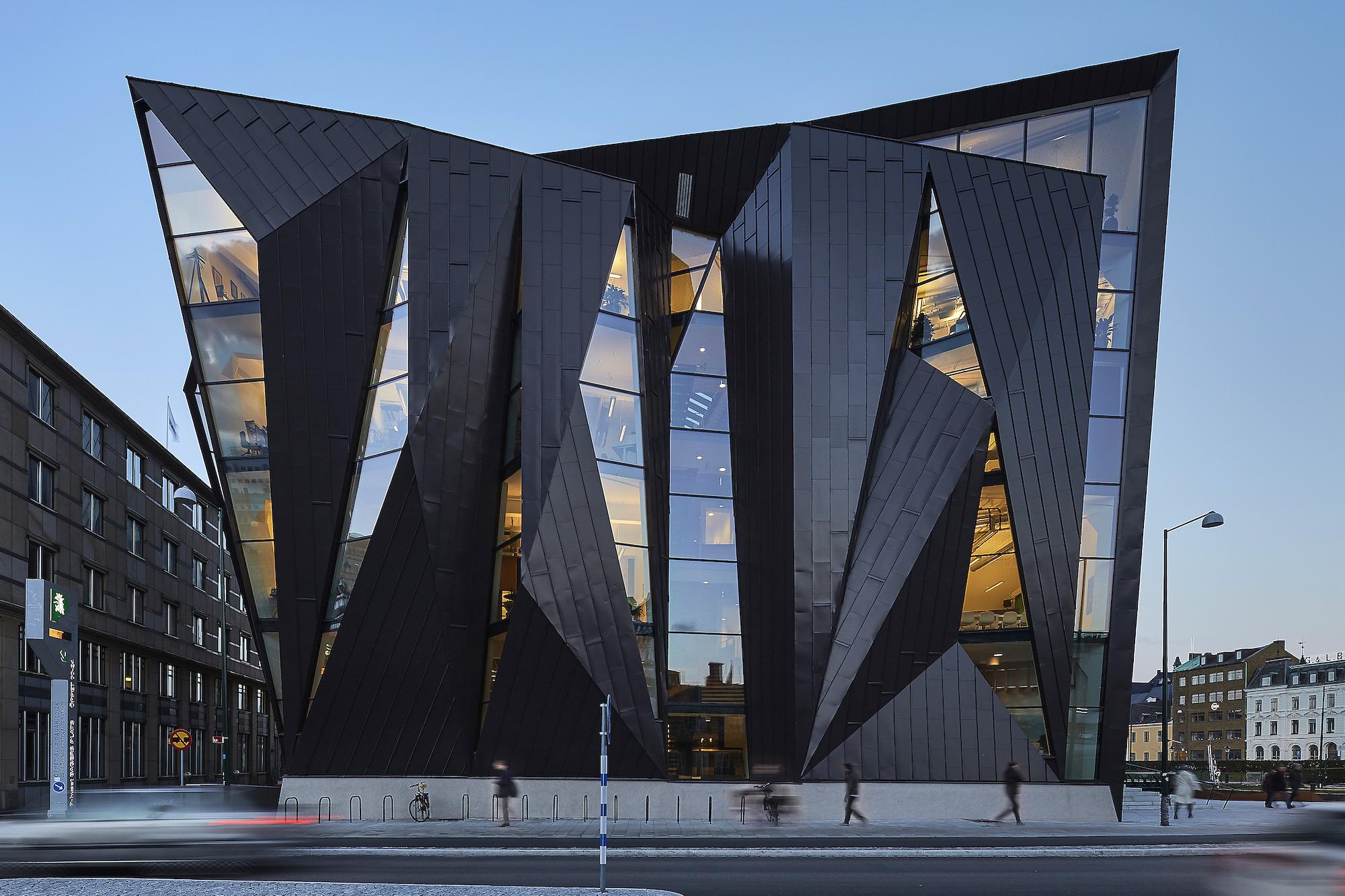 World Maritime University