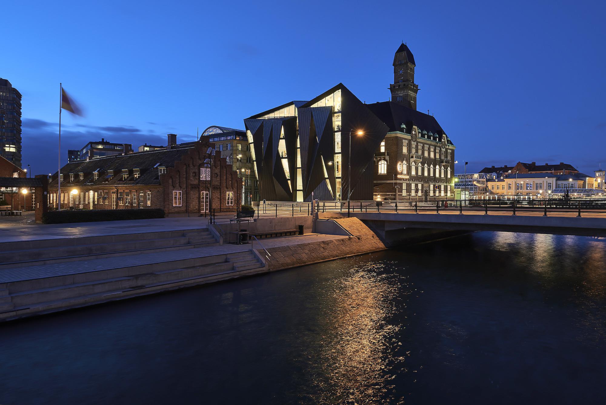 World Maritime University