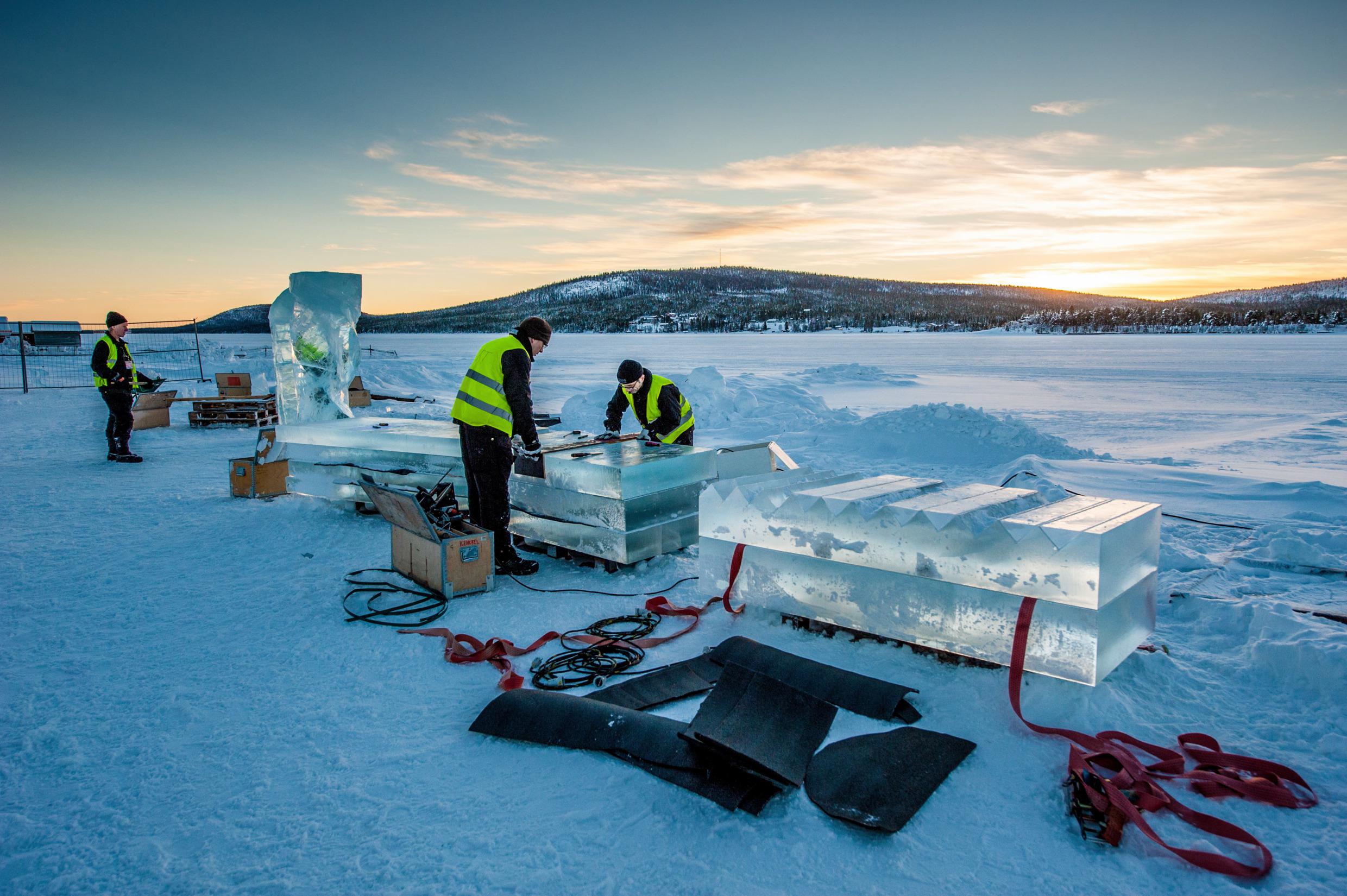 Ein Hotel aus Eis bauen