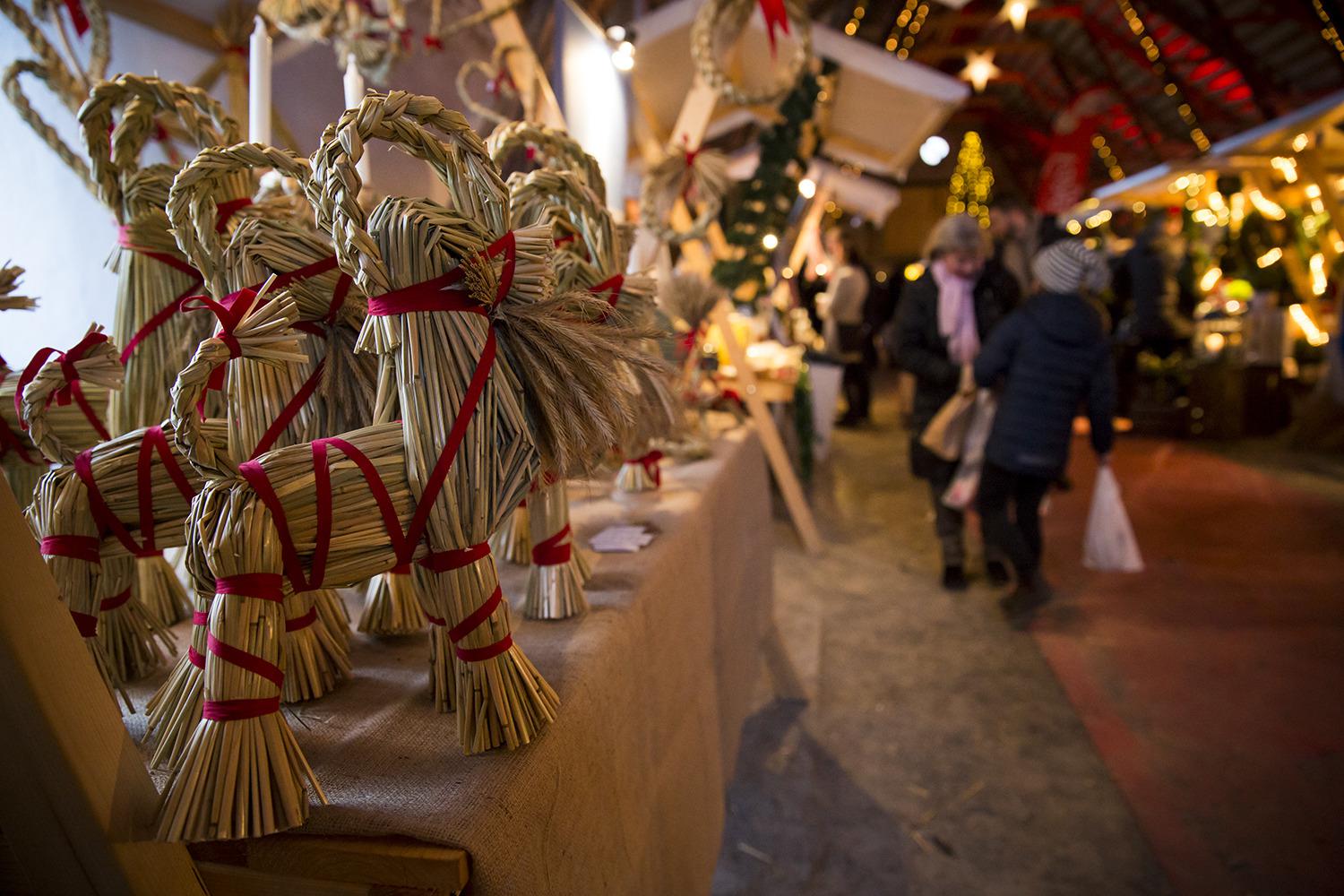 Artisanat sur une foire de Noël en Scanie