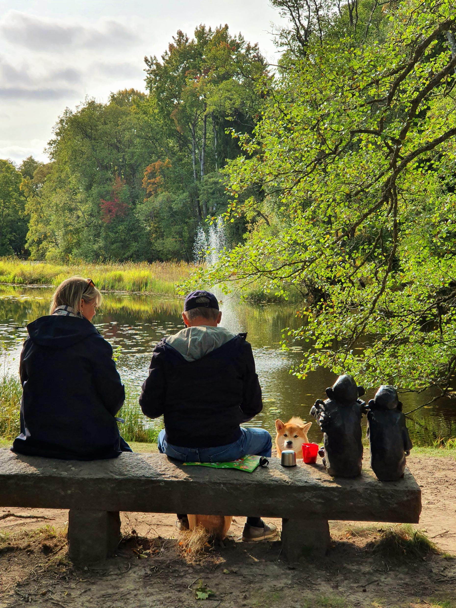 Visitors at Skulpturparken Ängelsberg