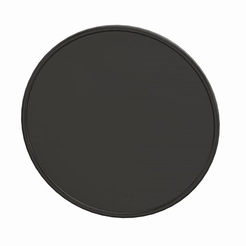 GIF på produkten: 4-pack Glasunderlägg tunna & minimalistiska – 100 mm diameter, passar alla vanliga glas och muggar. Med låg kant som fångar upp spill och håller drycken stabilt på plats. Både för varma och kalla drycker