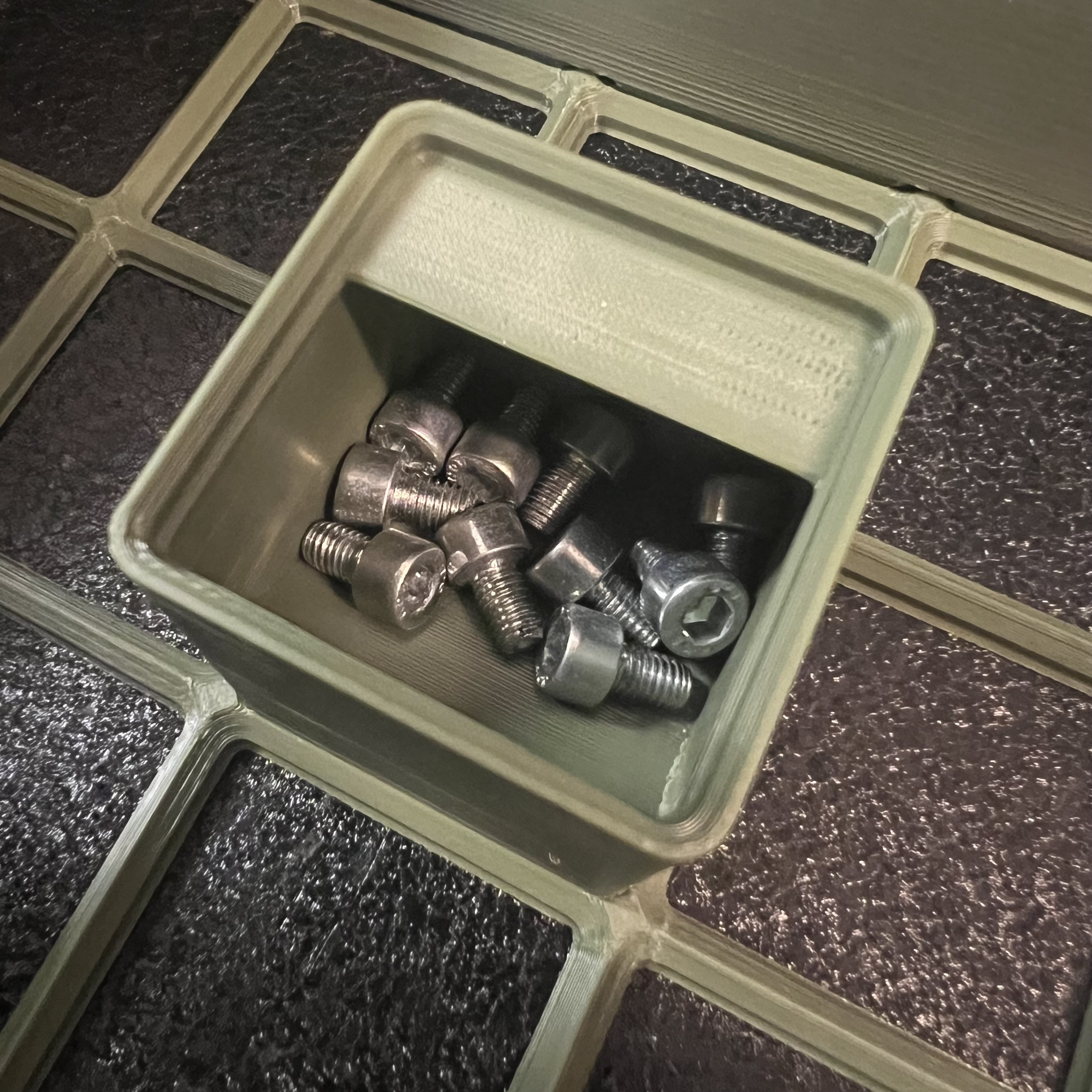 bild nr 1 på produkten: Gridfinity Kompatibel Behållare, 1x1 Rutor, Använd till små delar, 1x1x6