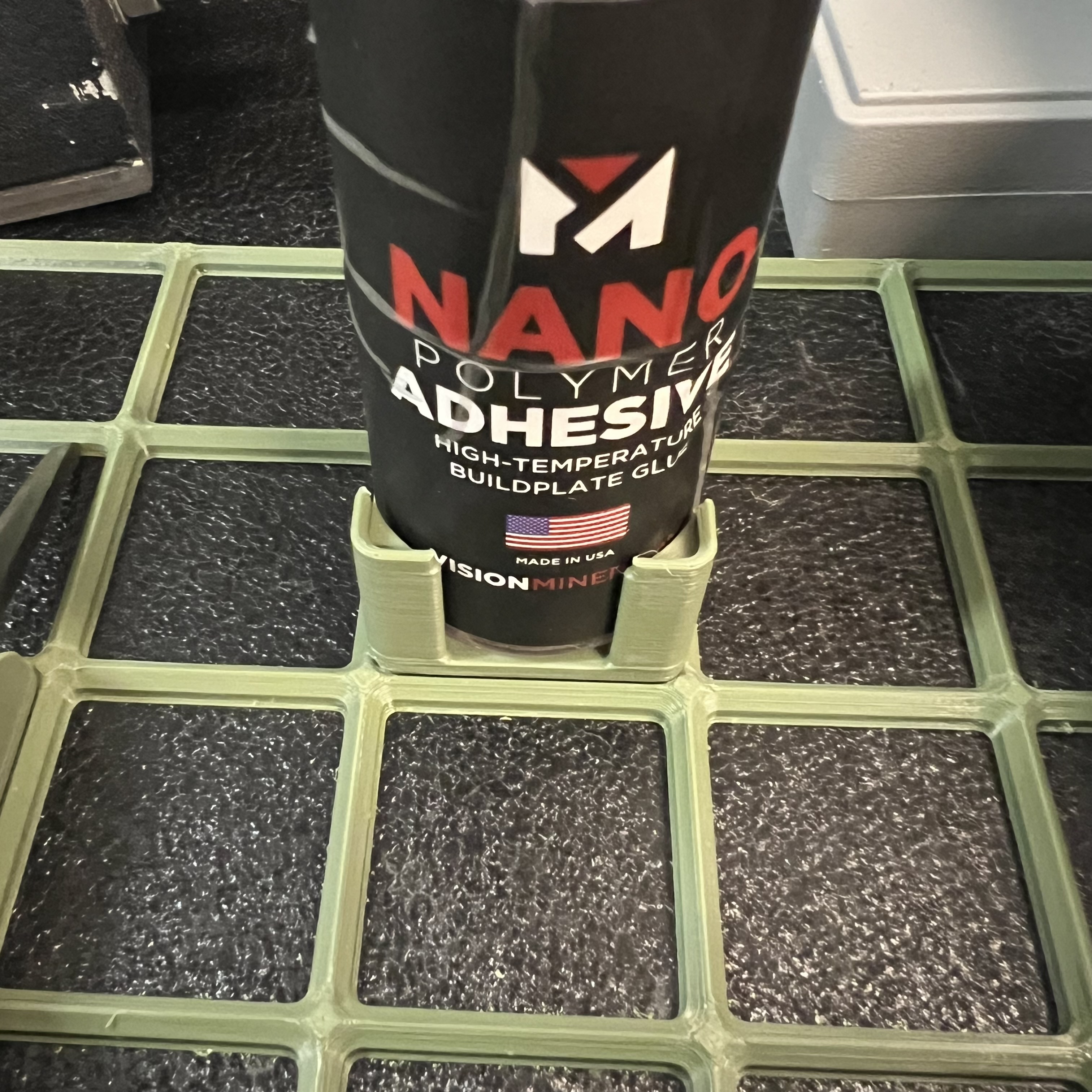 Bild på 3D printad produkt med namn: Gridfinity Kompatibel, Flask hållare, Vision Miner Nano Polymer, 43mm flaska