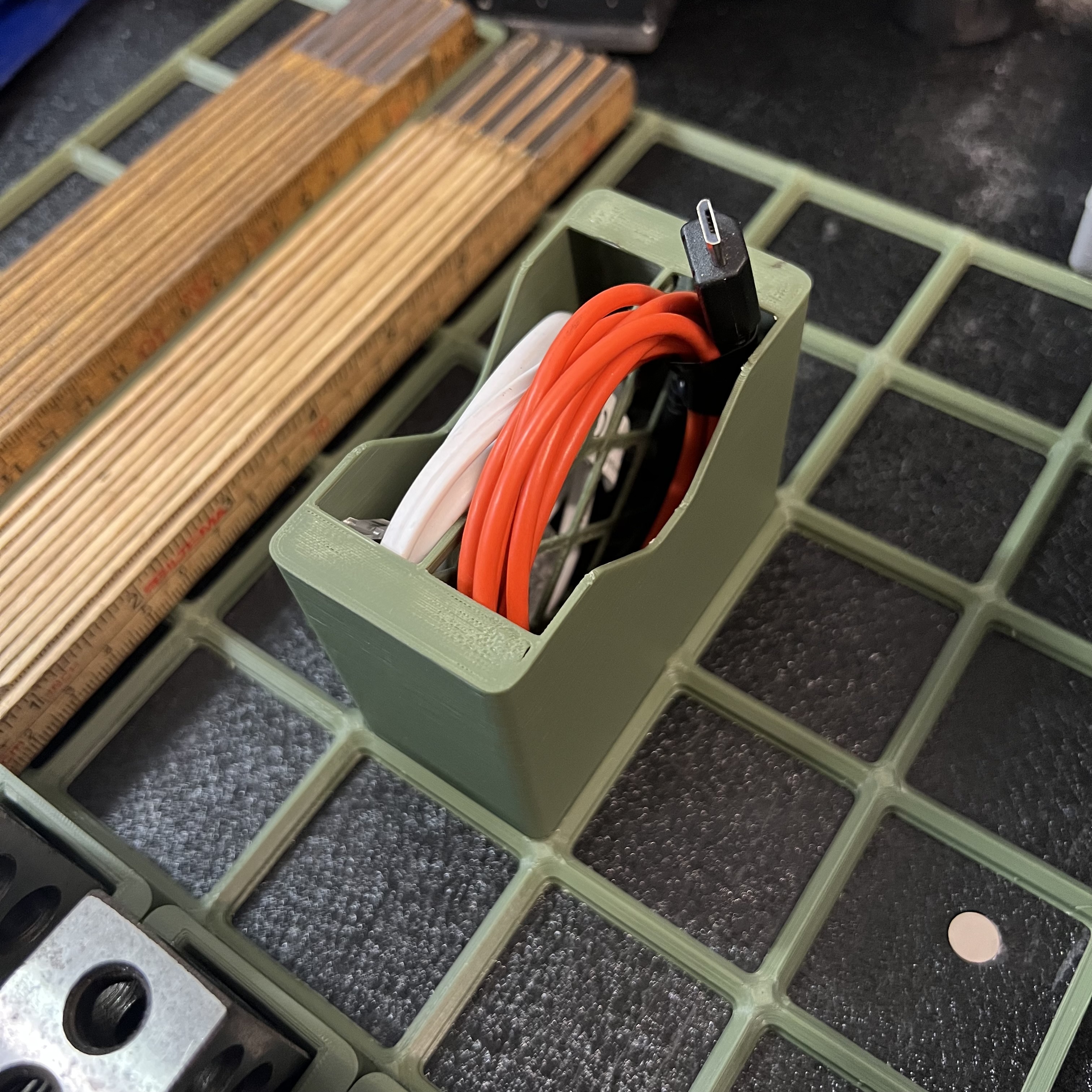 bild nr 1 på produkten: Gridfinity kompatibel, Kabelhållare