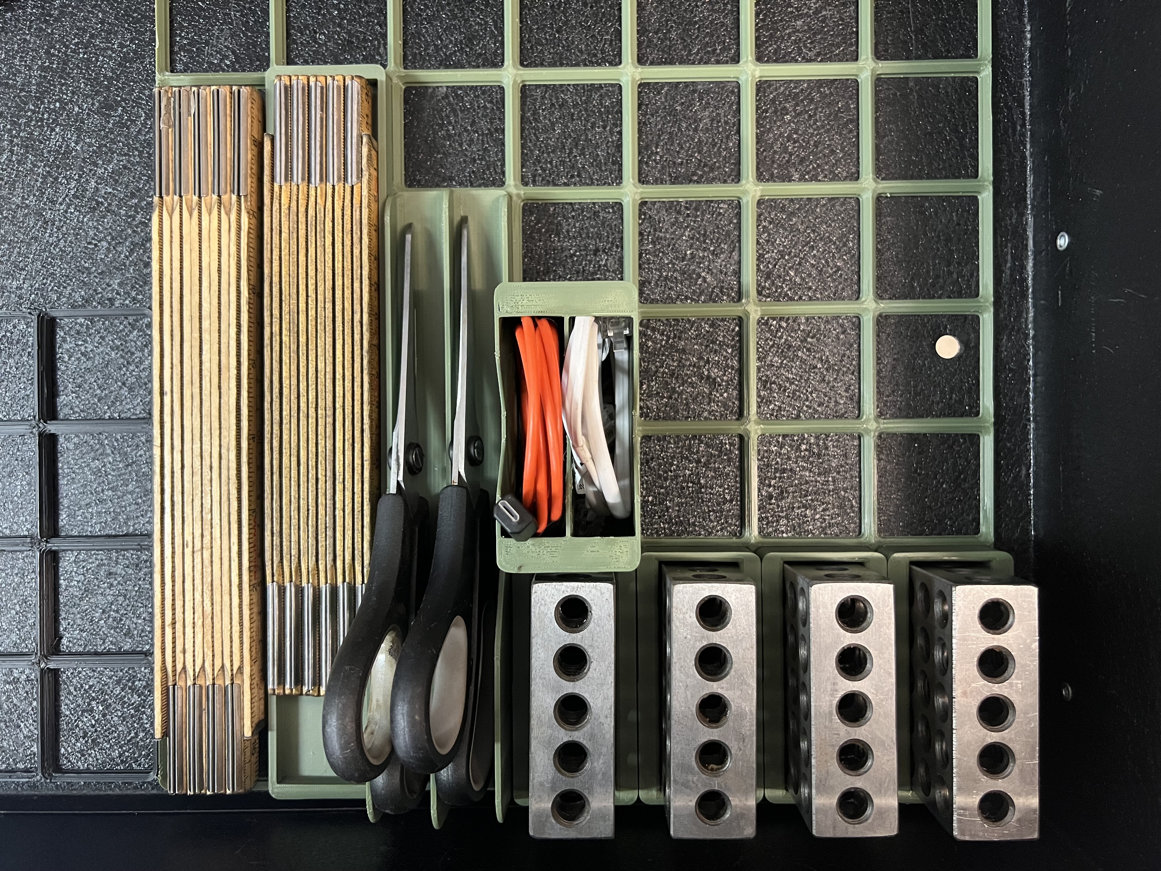 Extra bilder på produkten: Gridfinity Kompatibel 25/50/75 mm Block Hållare, 1x2 Rutor