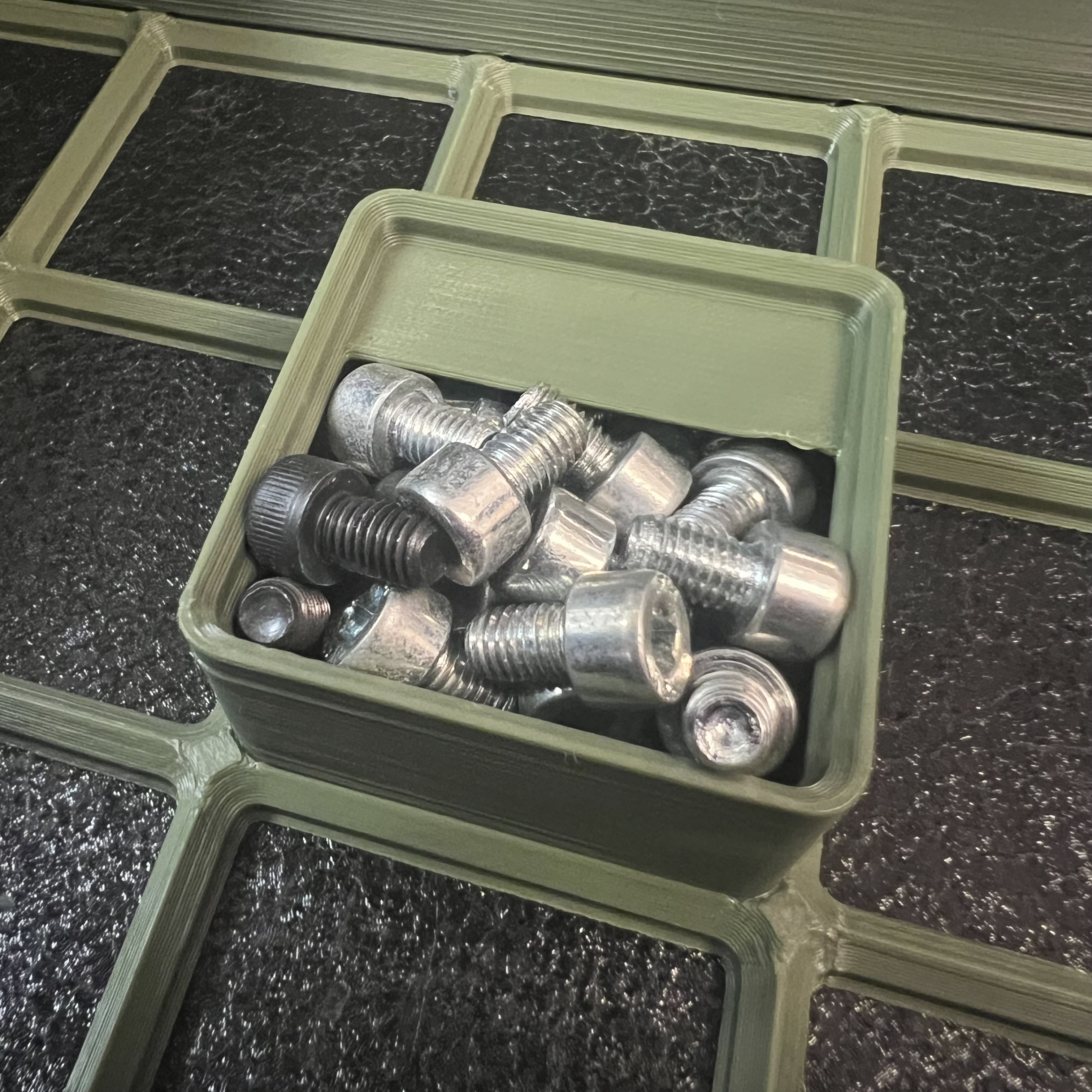 bild nr 1 på produkten: Gridfinity Kompatibel Behållare, 1x1 Rutor, Du kan använd den till små delar, 1x1x3, 