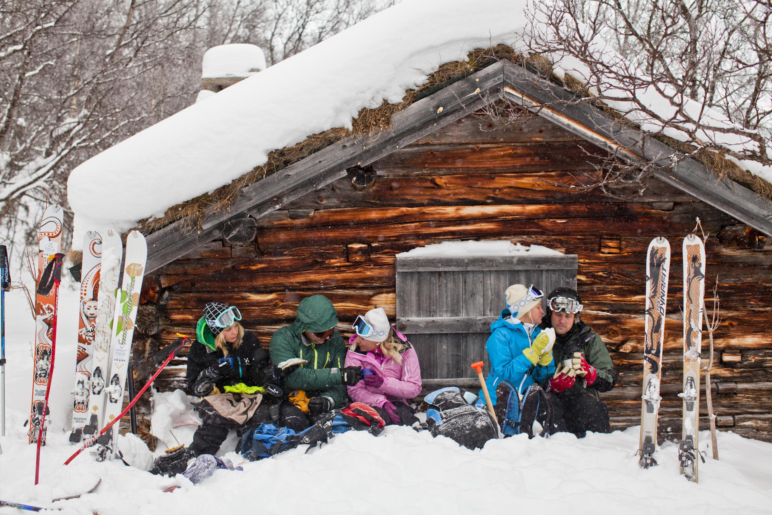 Outdoor 'fika' naast de skipistes
