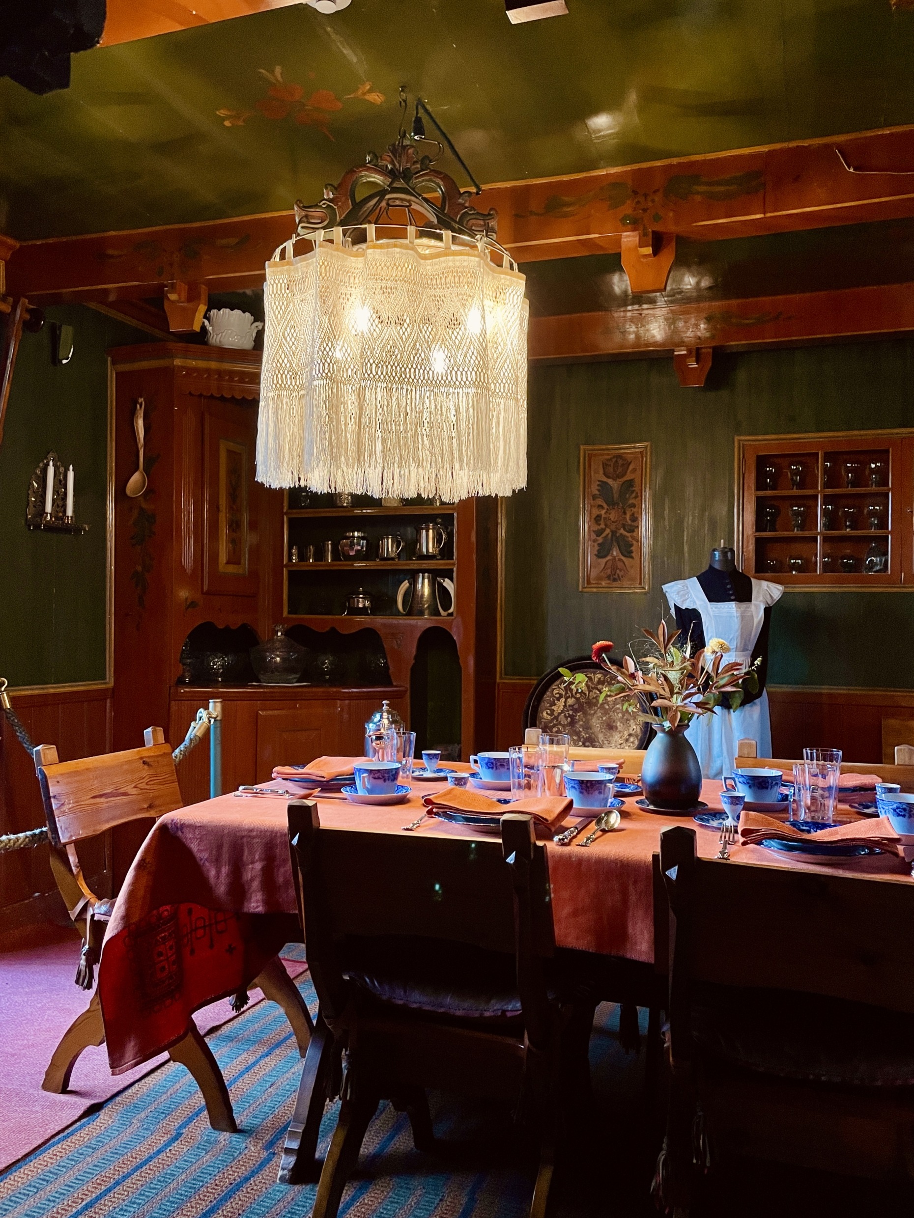 A set dinner table from Zorngården.