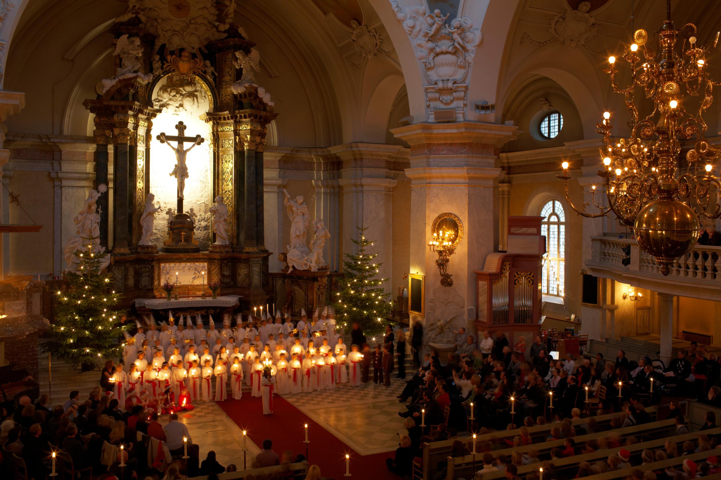 Lucia in der Kirche