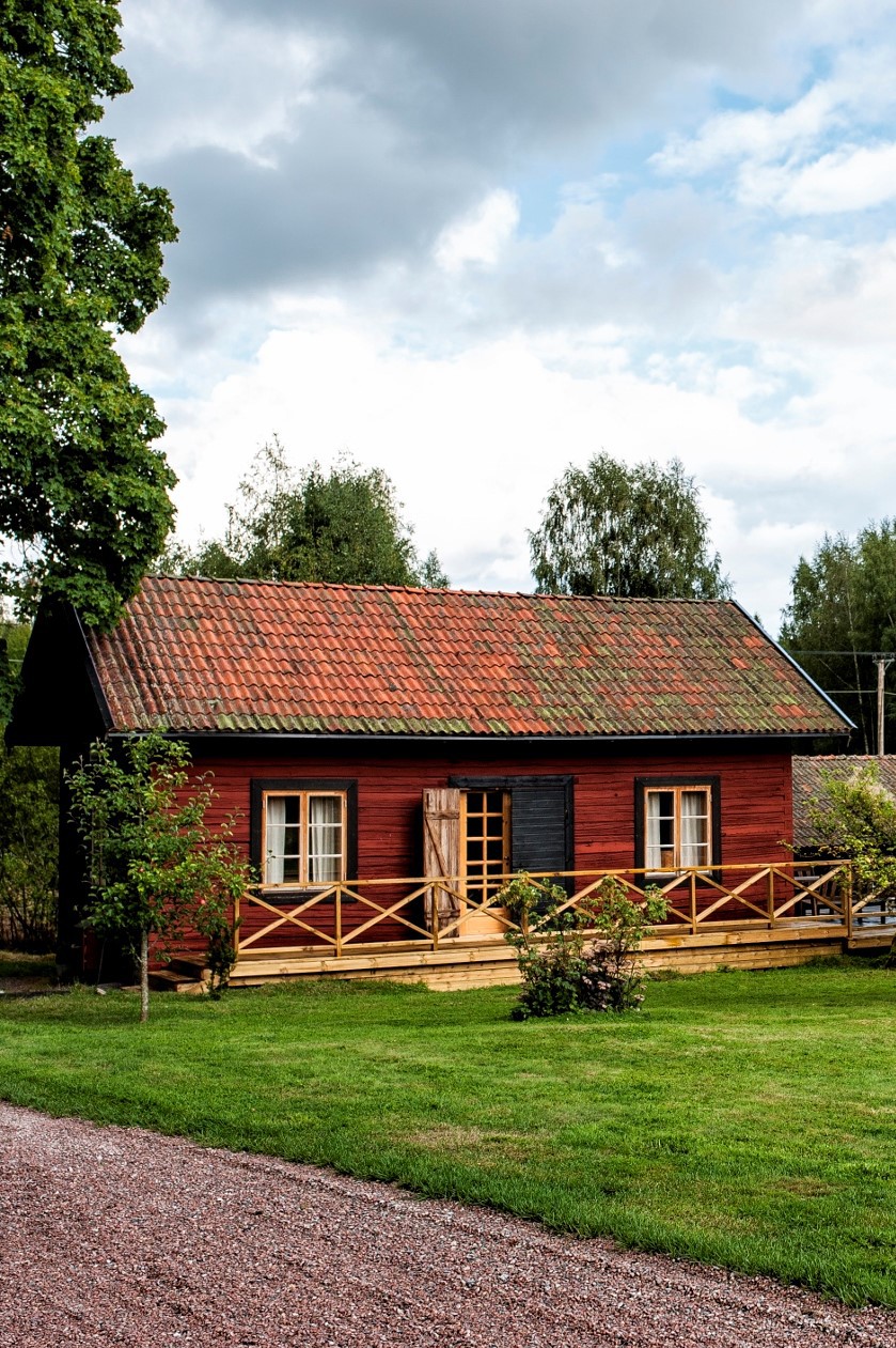 Bo i genuin gårdsmiljö
