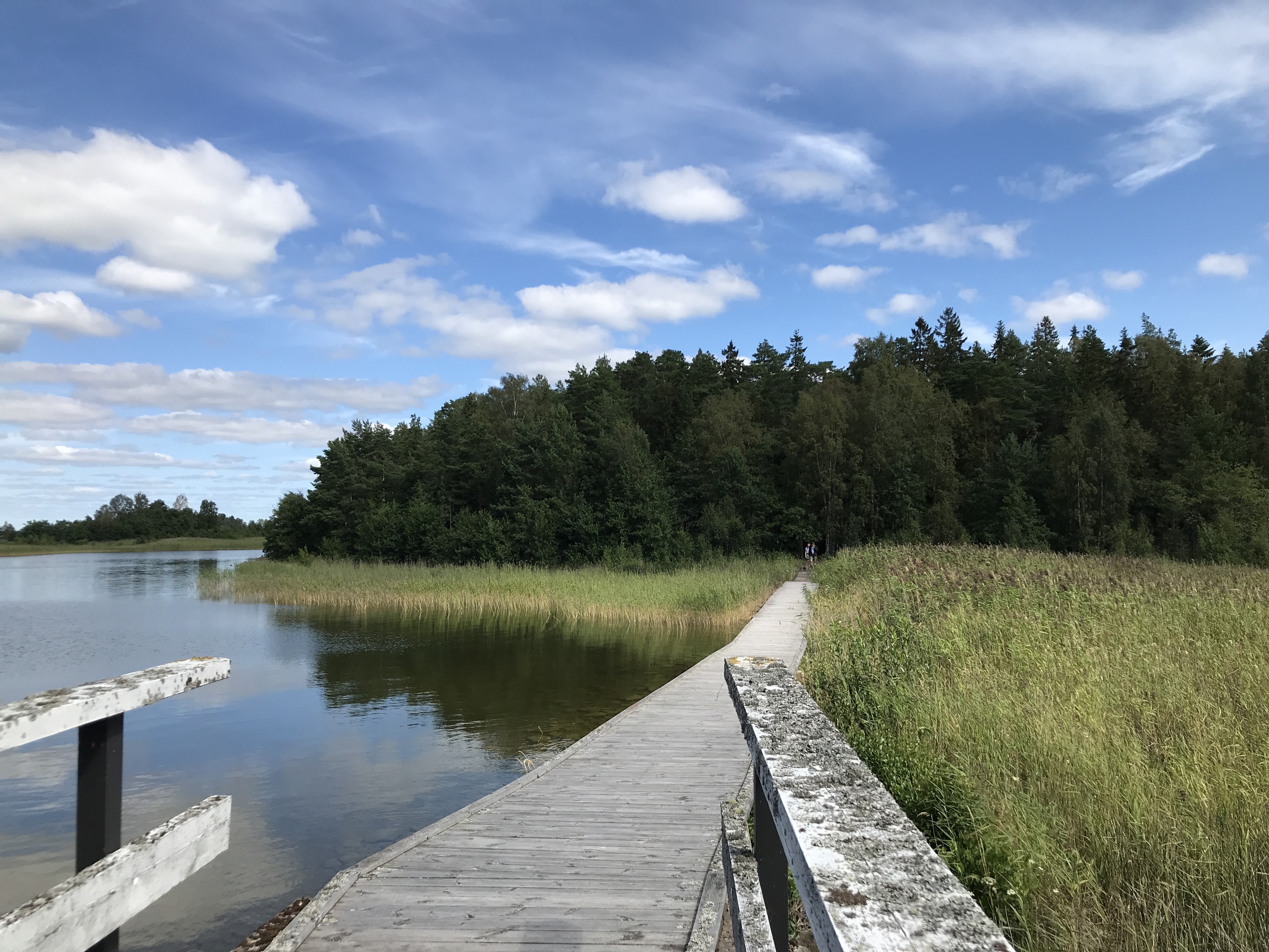 Vandra mellan tre öar